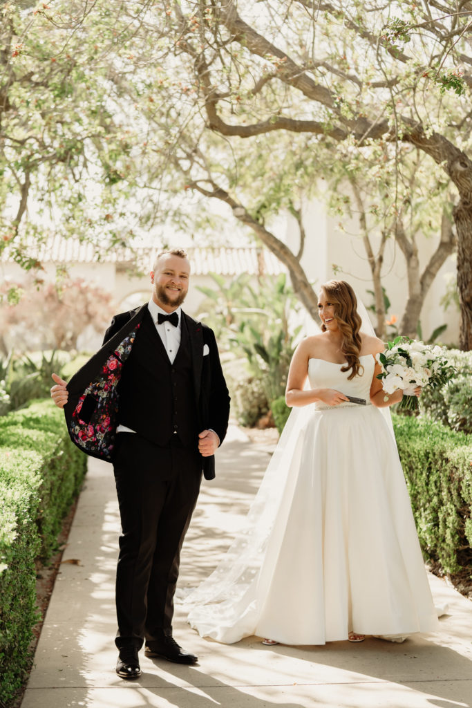 spanish hills country club wedding photographer | groom shows off the inside of his custom tux